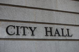 city-hall-749381_1920